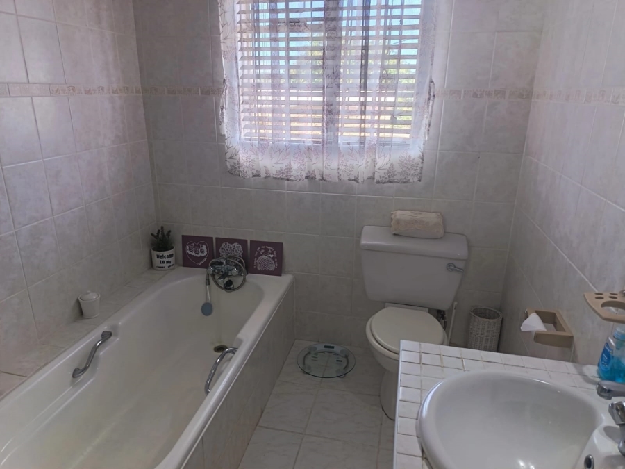 4 Bedroom Property for Sale in Vanes Estate Eastern Cape